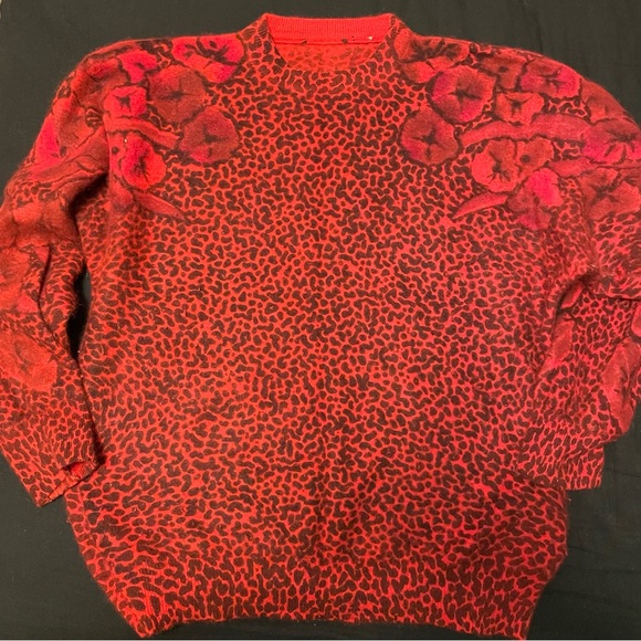 Red Leopard spot and Poppies Sweater - Picture 2 of 7